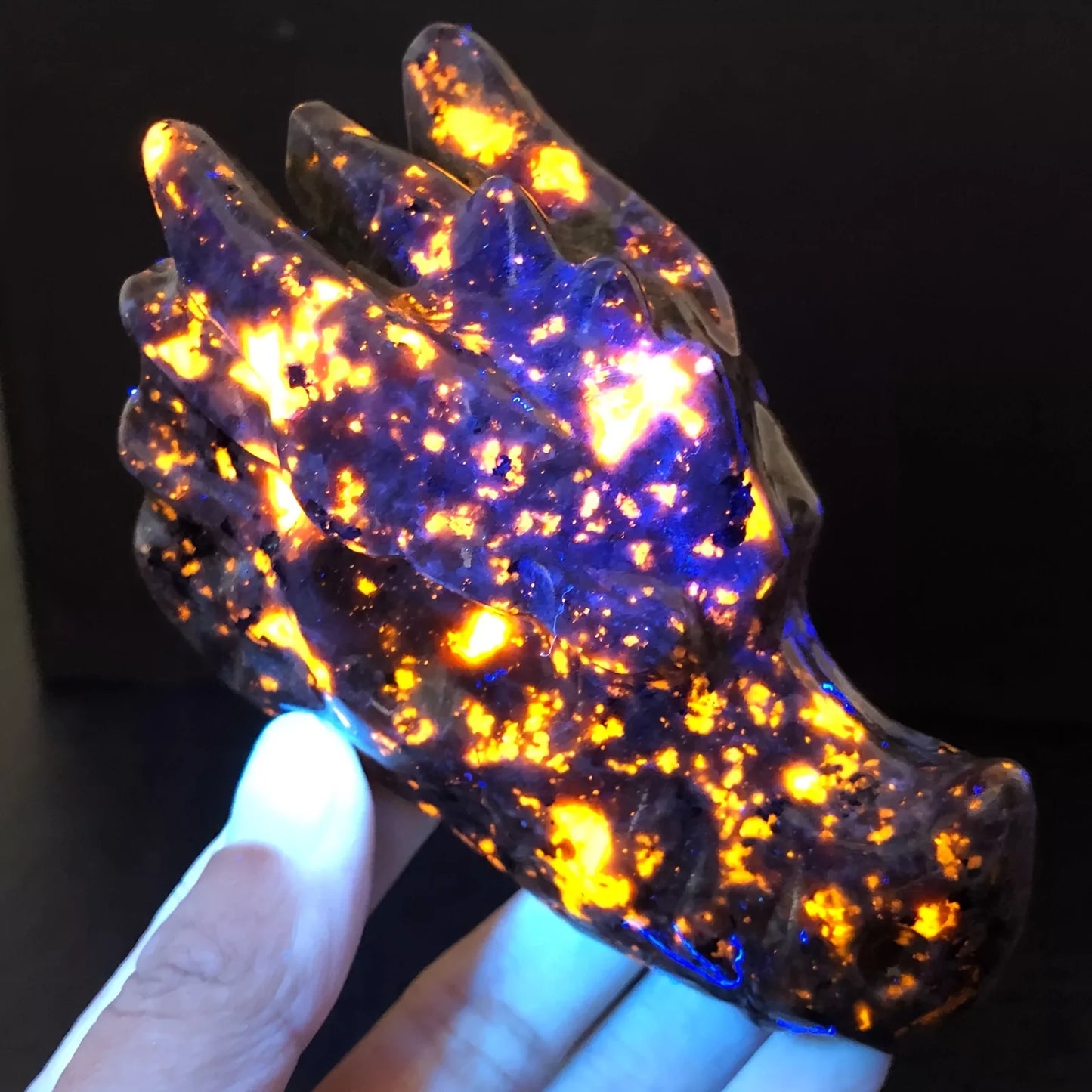 Yooperlite Dragon Head Crystal Glow Under Ultraviolet Light Home Decor
