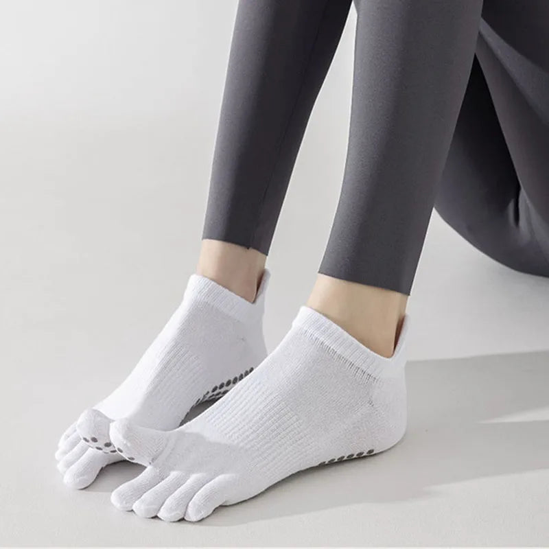 Women Full Toe Yoga Socks Non Slip Silicone Grip Pilates Five Toe Socks